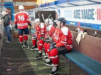 Historicky první hokejový zápas PKS okna